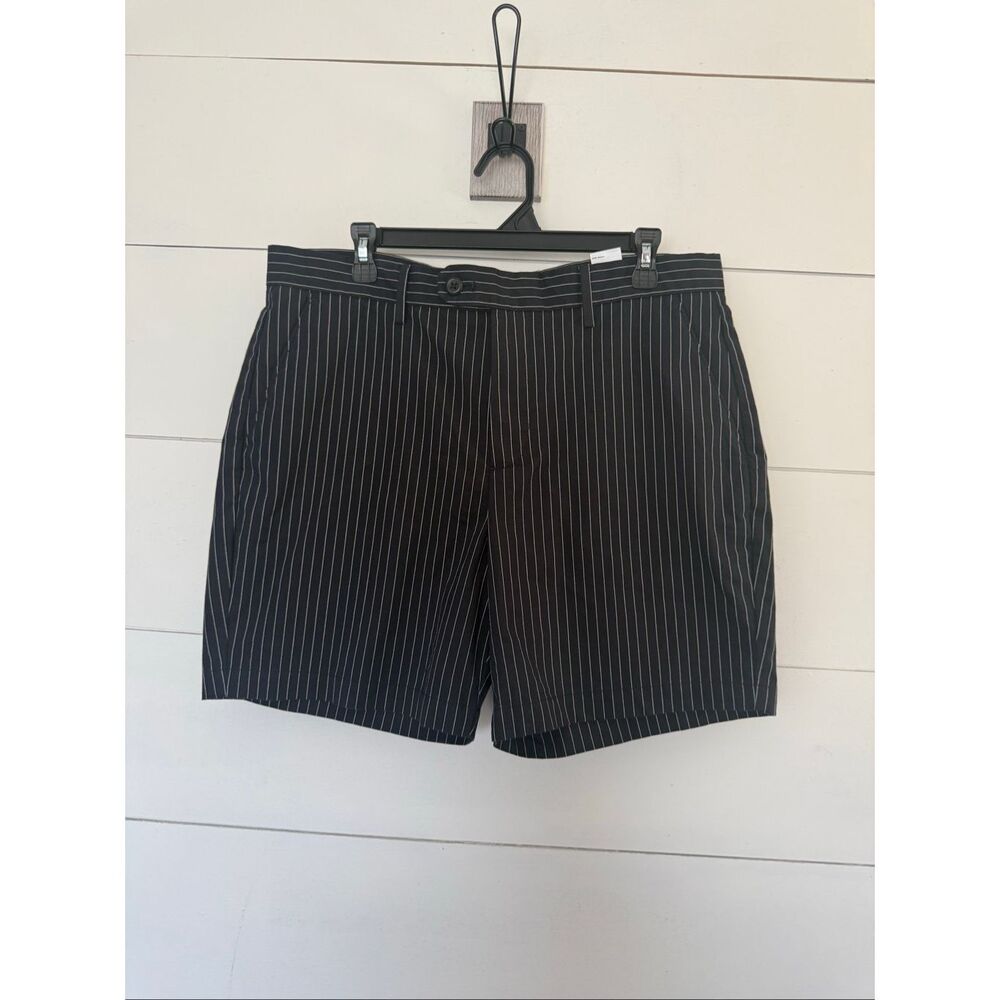 Banana Republic Men’s 34 Navy Blue Striped Grayson 7 Inch Shorts Chino